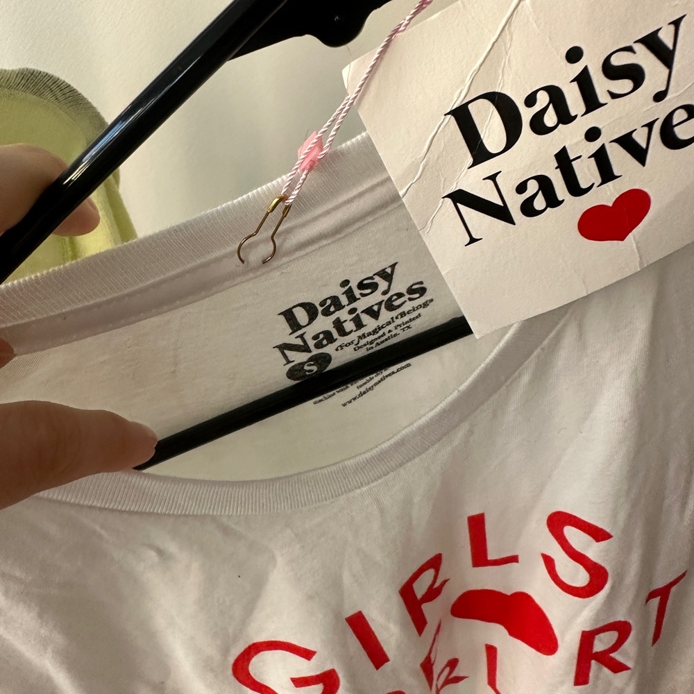 Girls support girls tshirt